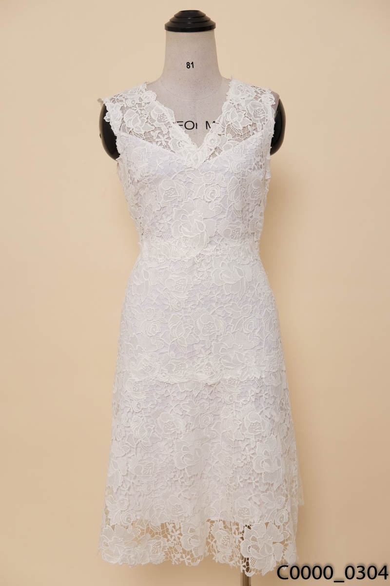 Đầm ren dài màu trắng - B5981