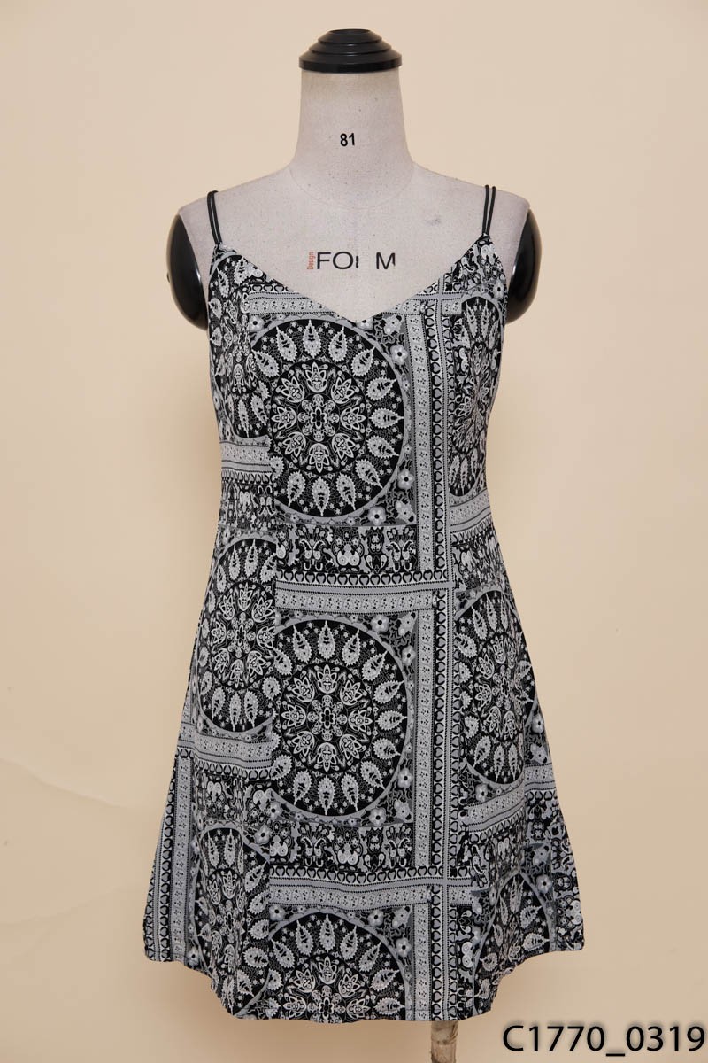 Váy lụa 2 dây, đầm hai dây dáng dài, màu đen, trắng MDshop official store |  Shopee Việt Nam