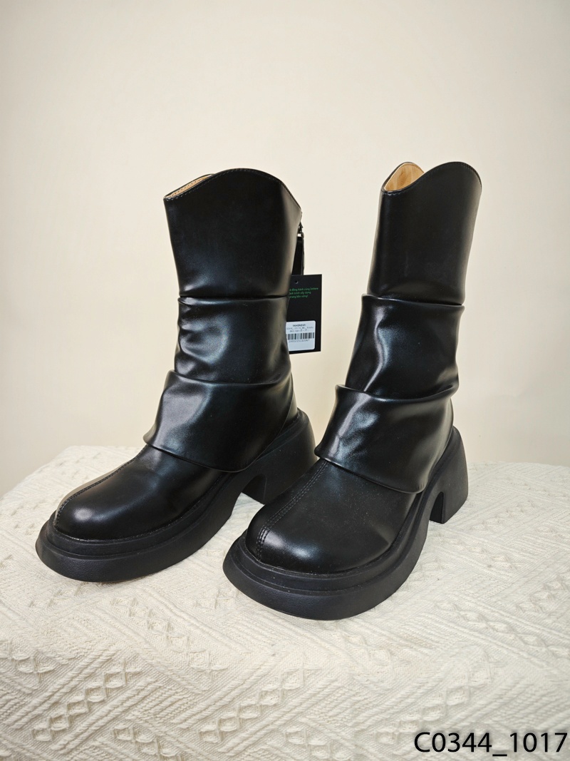 Boots đen cao cổ