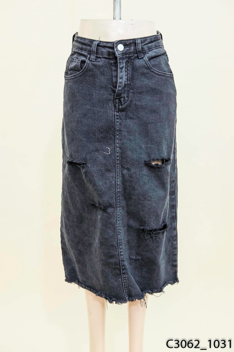 Chân váy jeans ghi chữ A