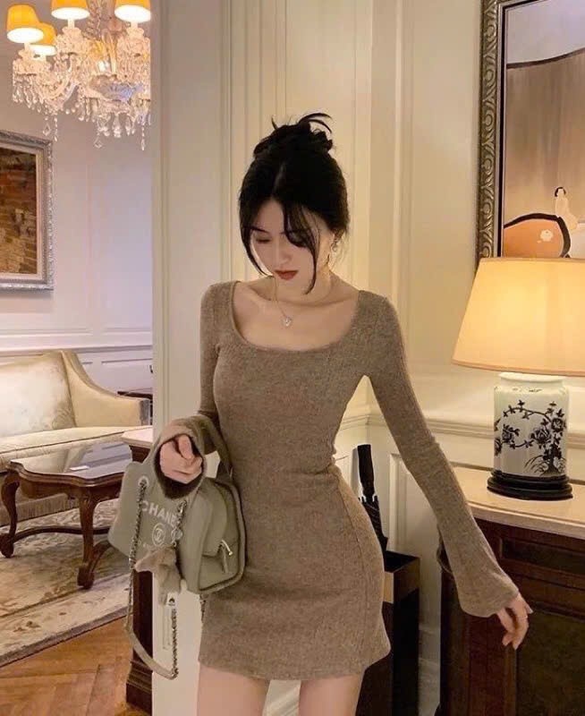 Đầm body len nâu New Tags