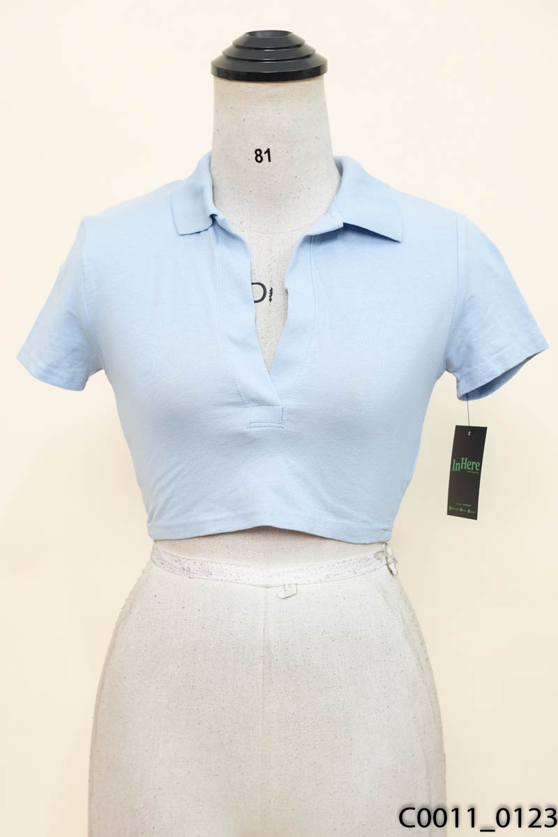 Áo polo croptop xanh Divided