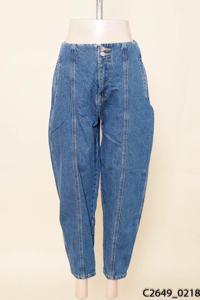 Quần jeans xanh cạp trễ