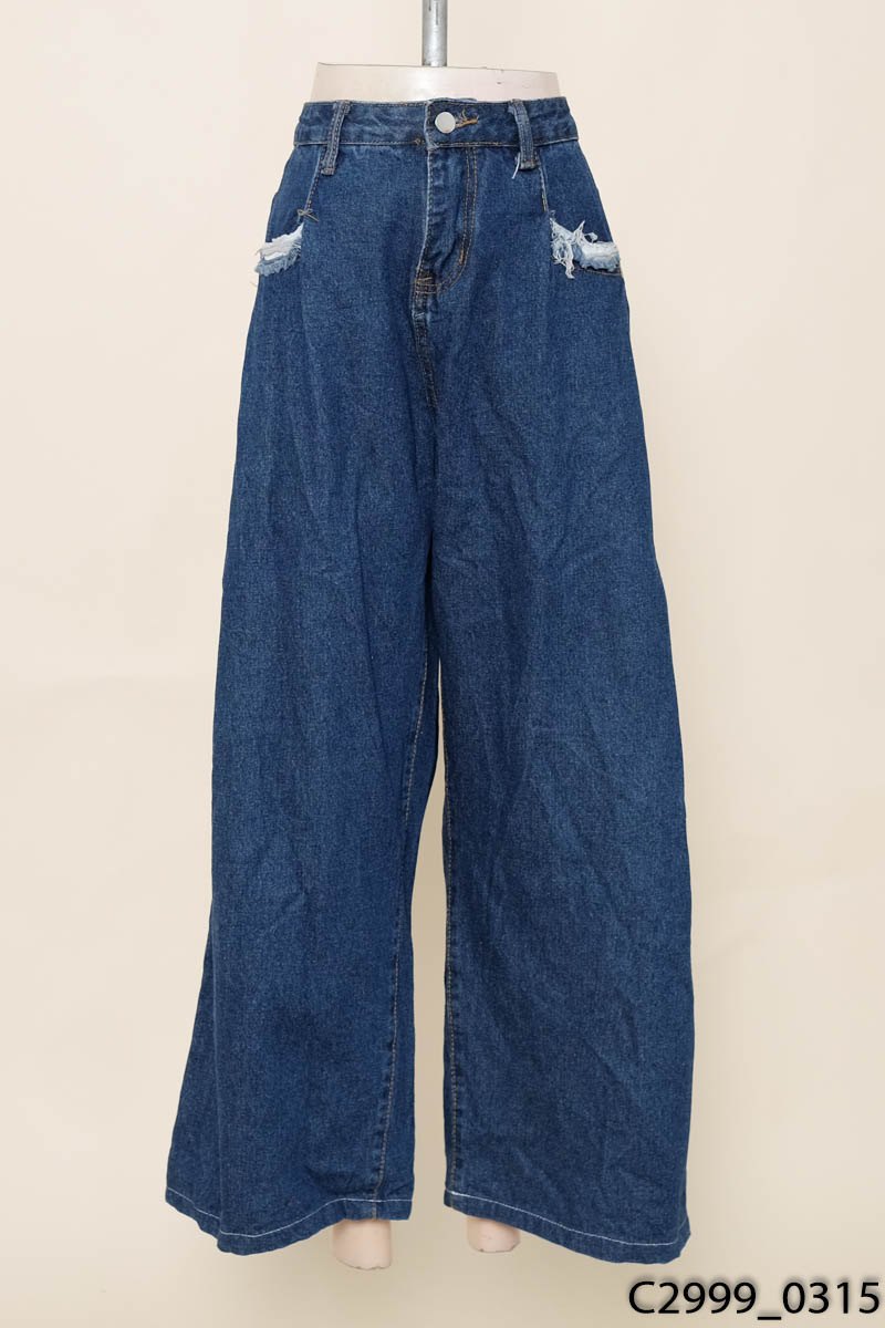 Quần jeans xanh ống rộng