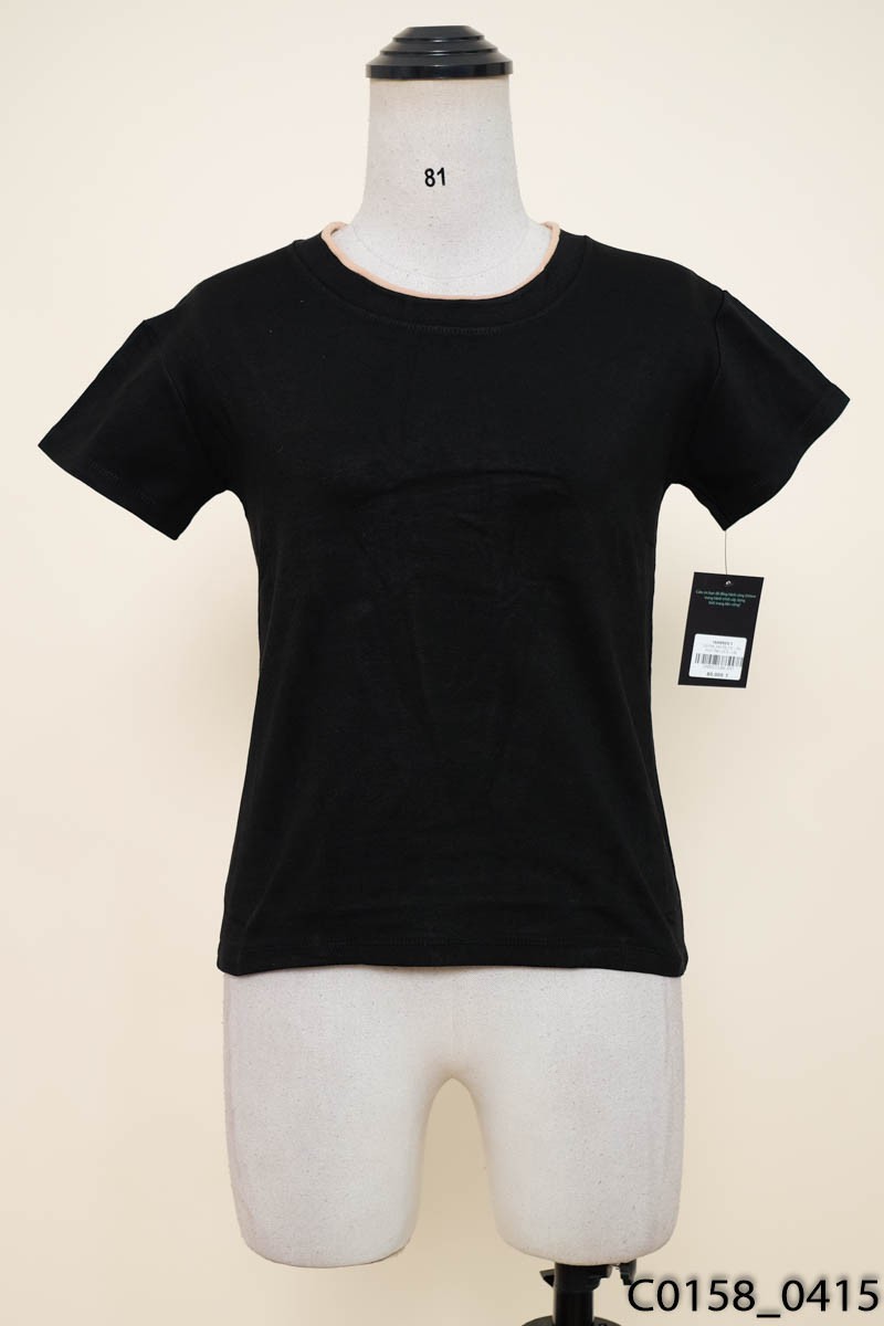 Áo thun đen cổ be cộc tay New Tags