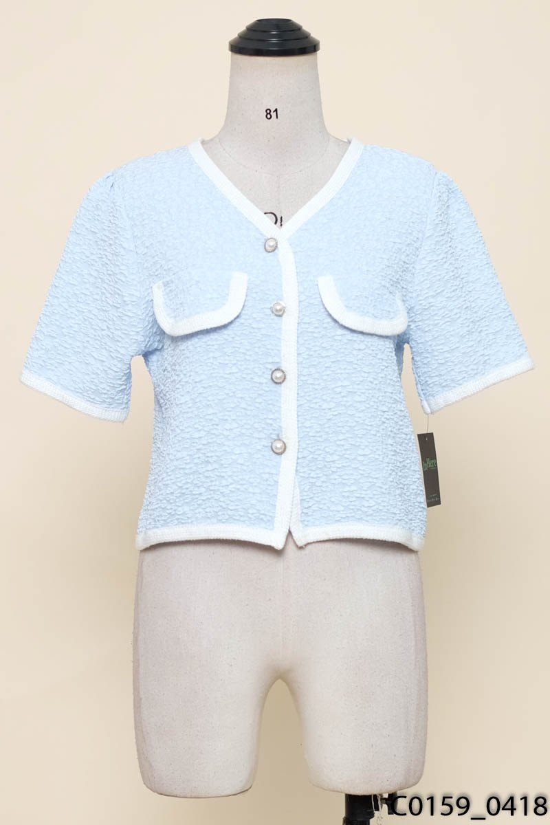 Áo xanh viền trắng