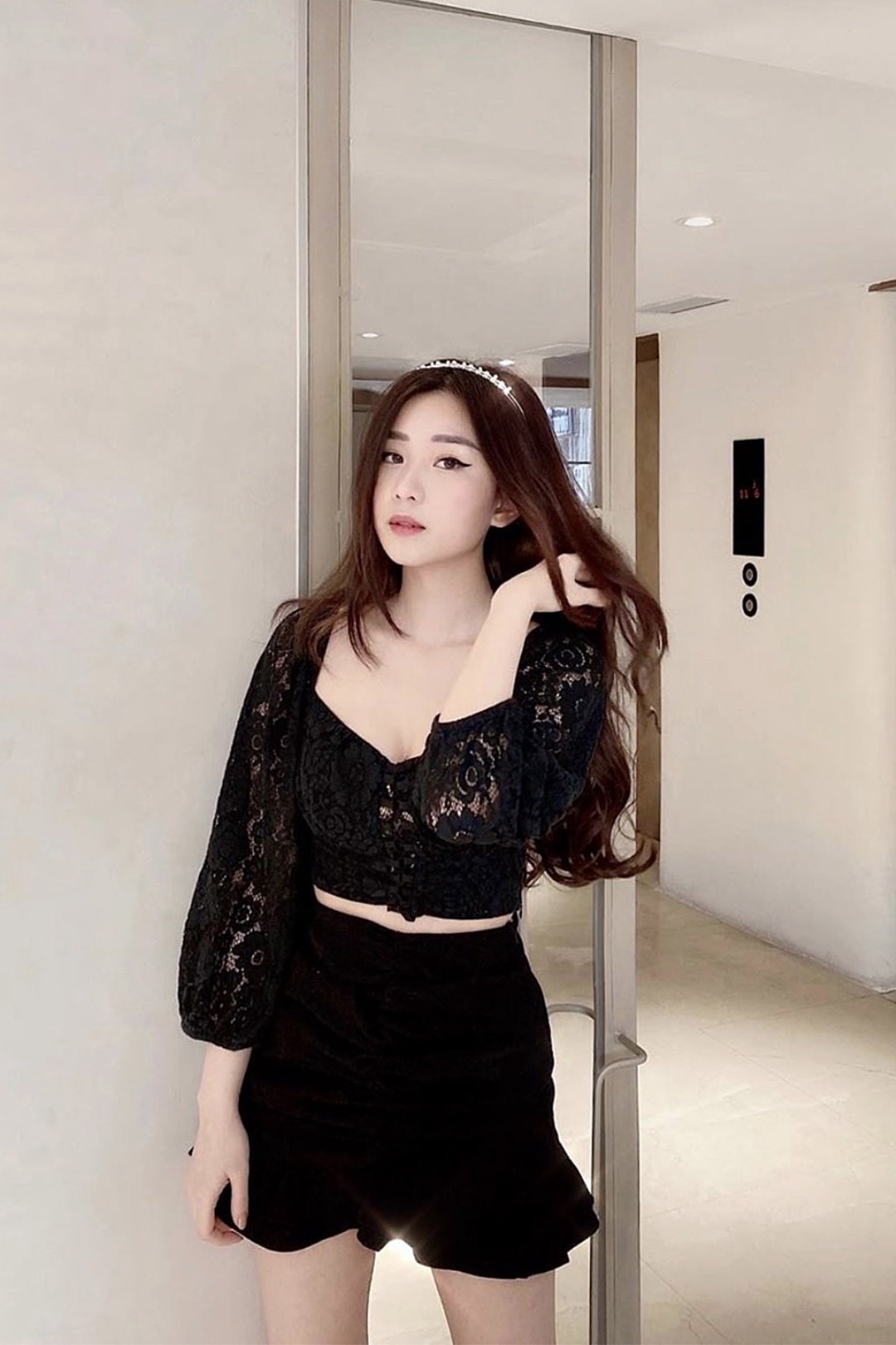 Áo kiểu xanh đen Tí Ngoan