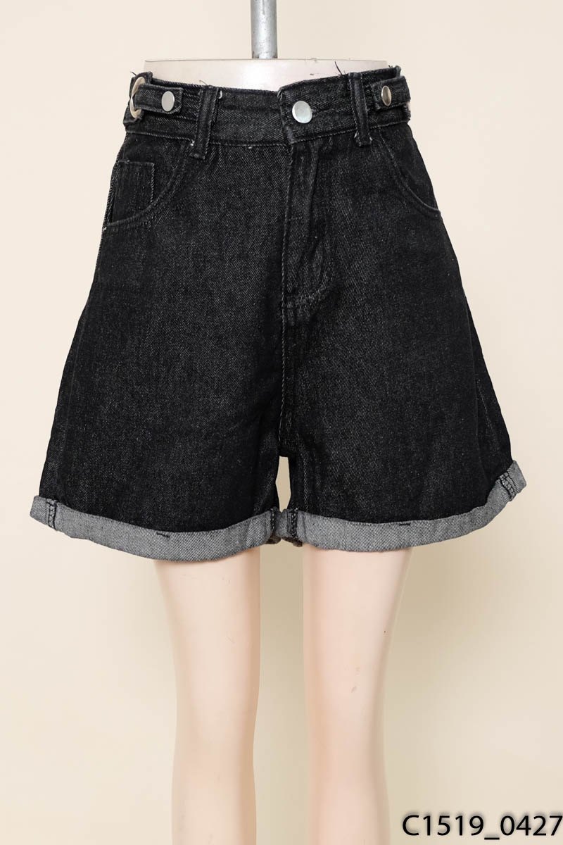 Quần shorts jeans đen