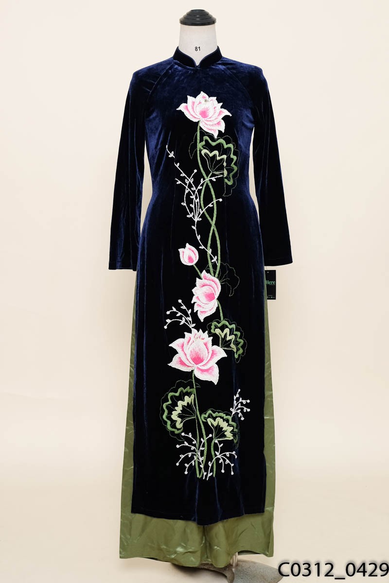 Set áo dài nhung xanh thêu tay