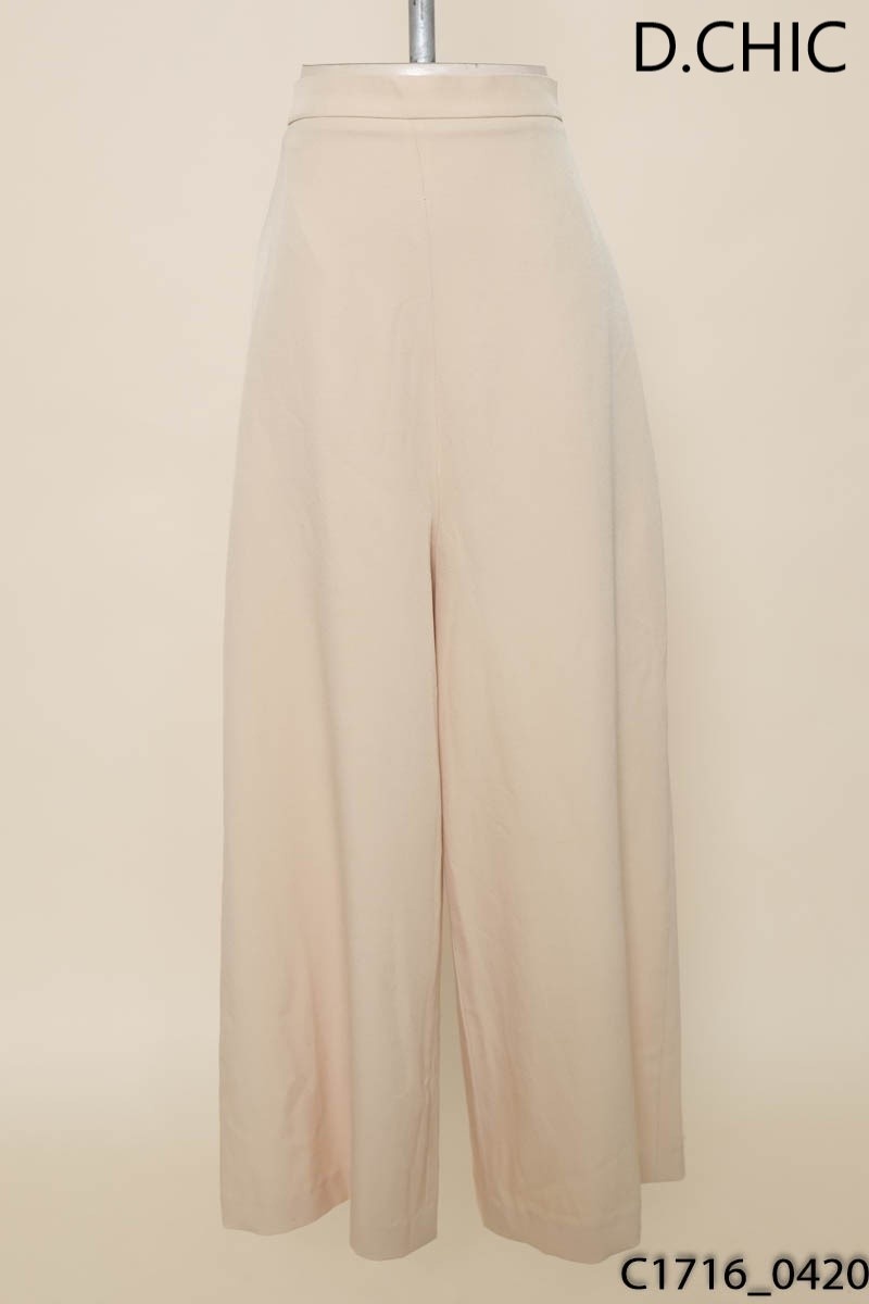 Quần suông vàng D.Chic