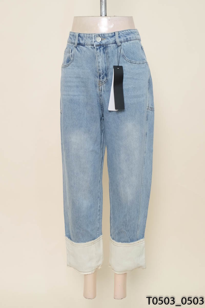 Quần jeans dáng suông New Tags