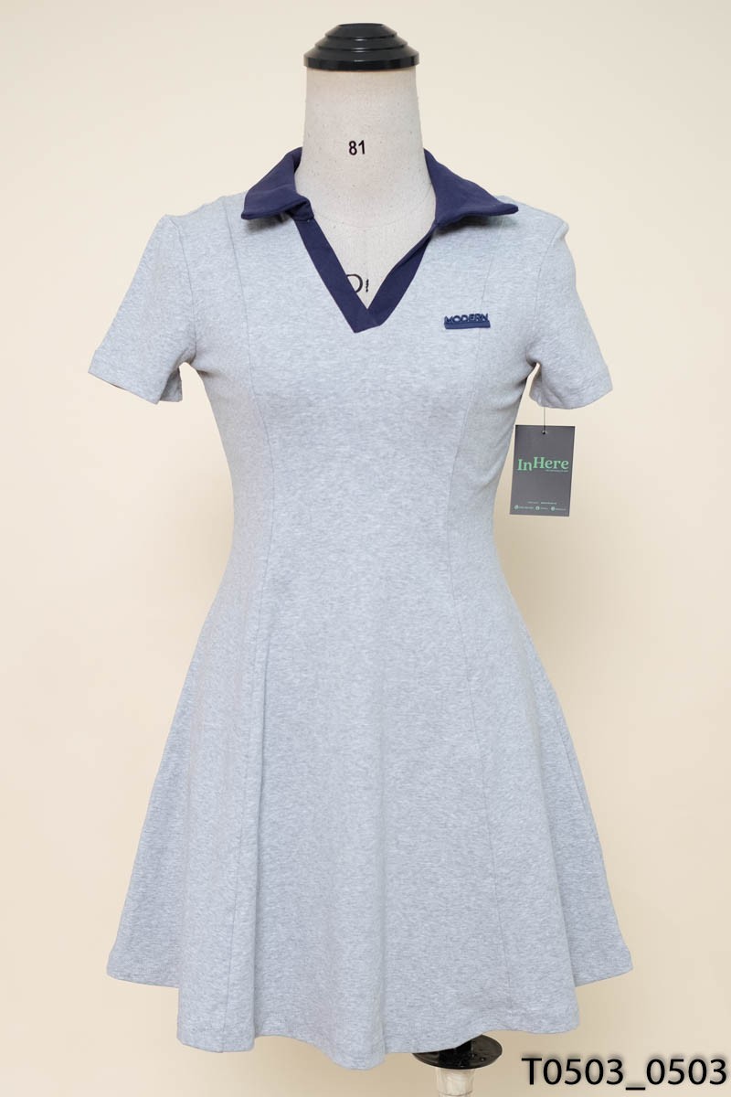 Đầm xám viền xanh