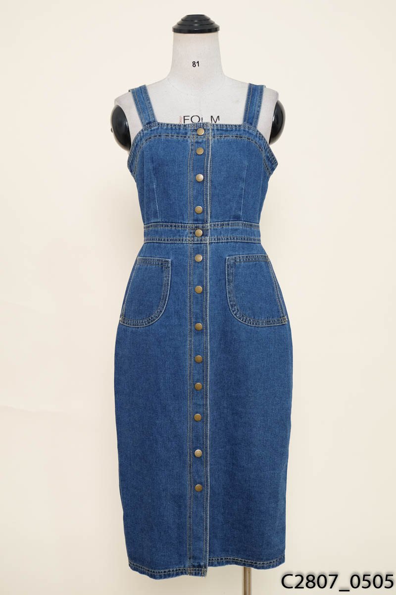 Đầm jeans phối khuy