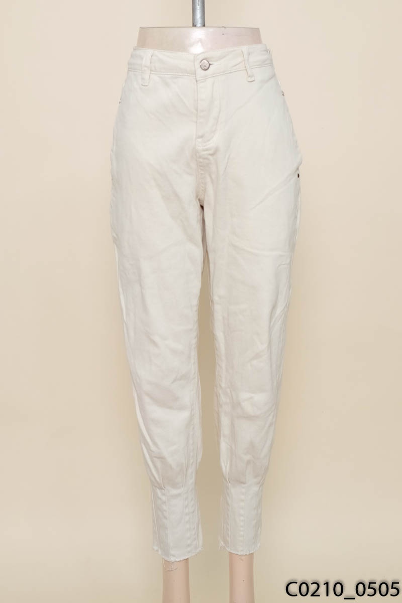 Quần jeans trắng kem