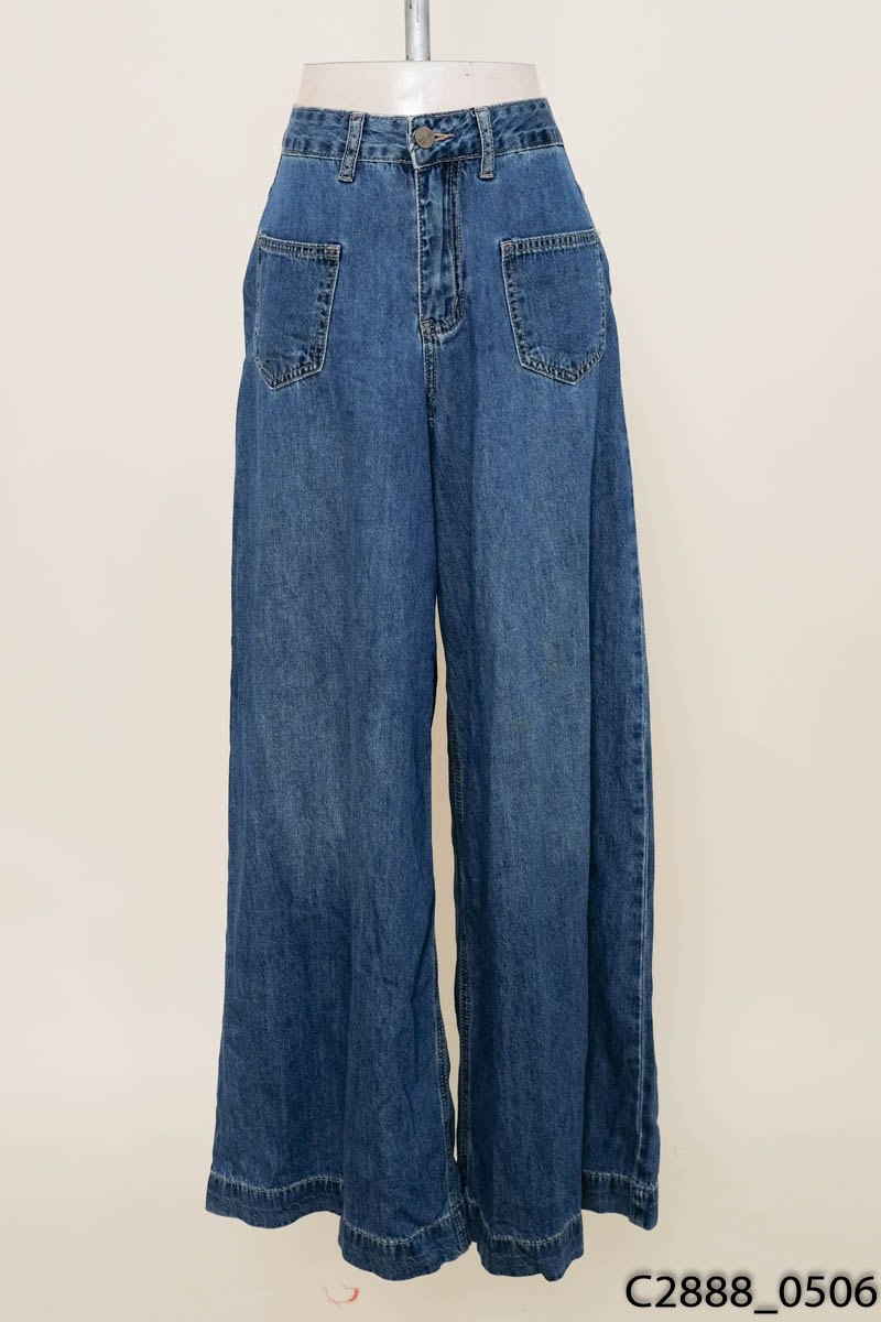 Quần jeans ống rộng