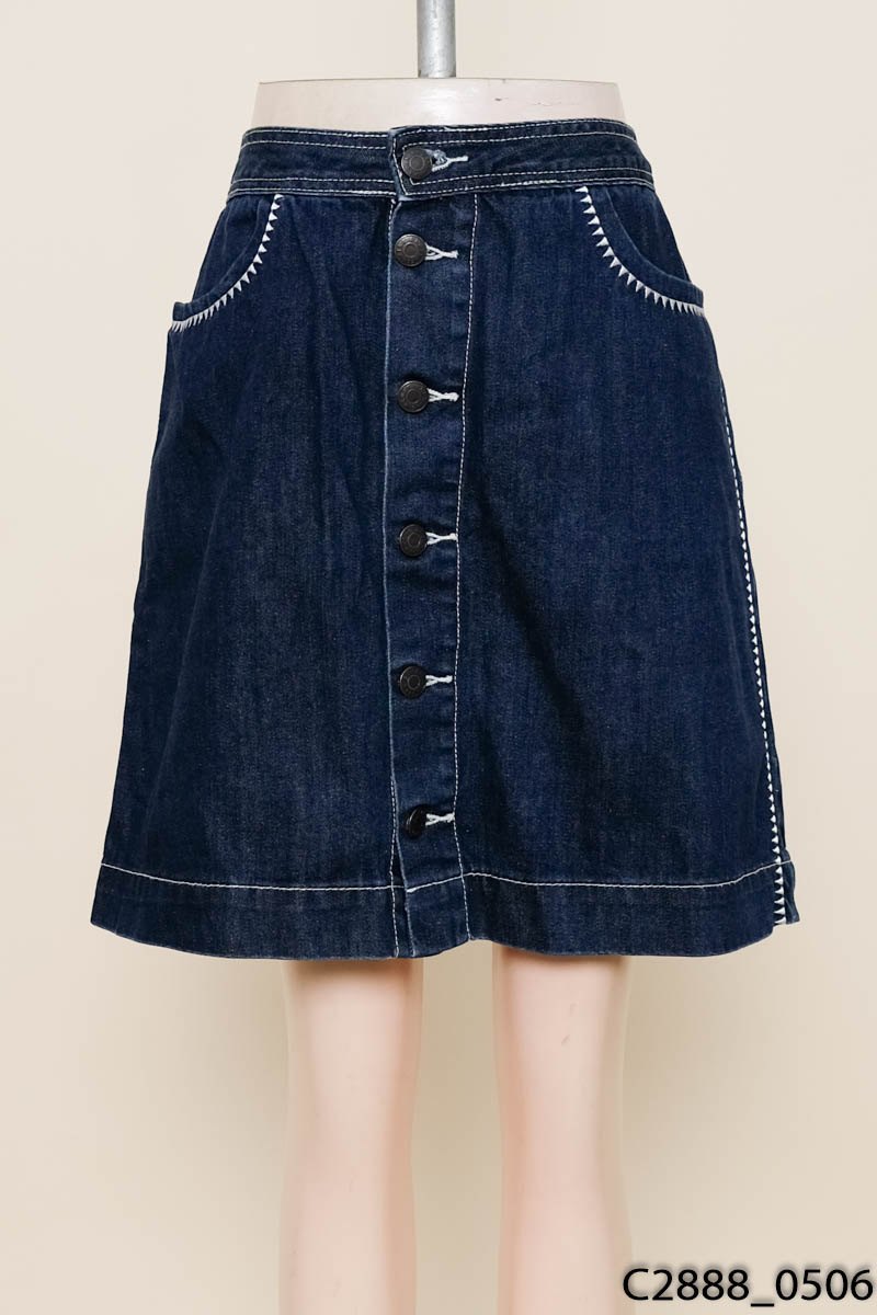 Chân váy jeans phối khuy