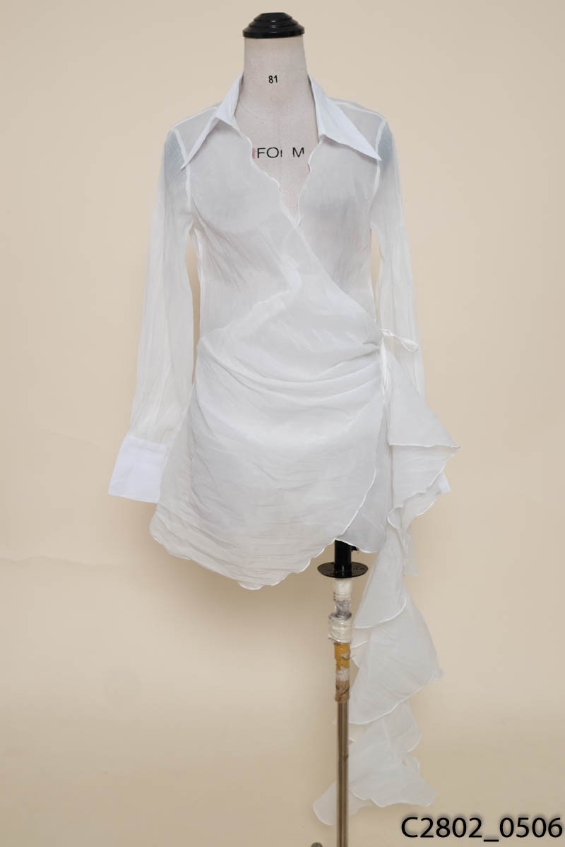 MAI PHUONG BUI - Đầm trắng dài tay