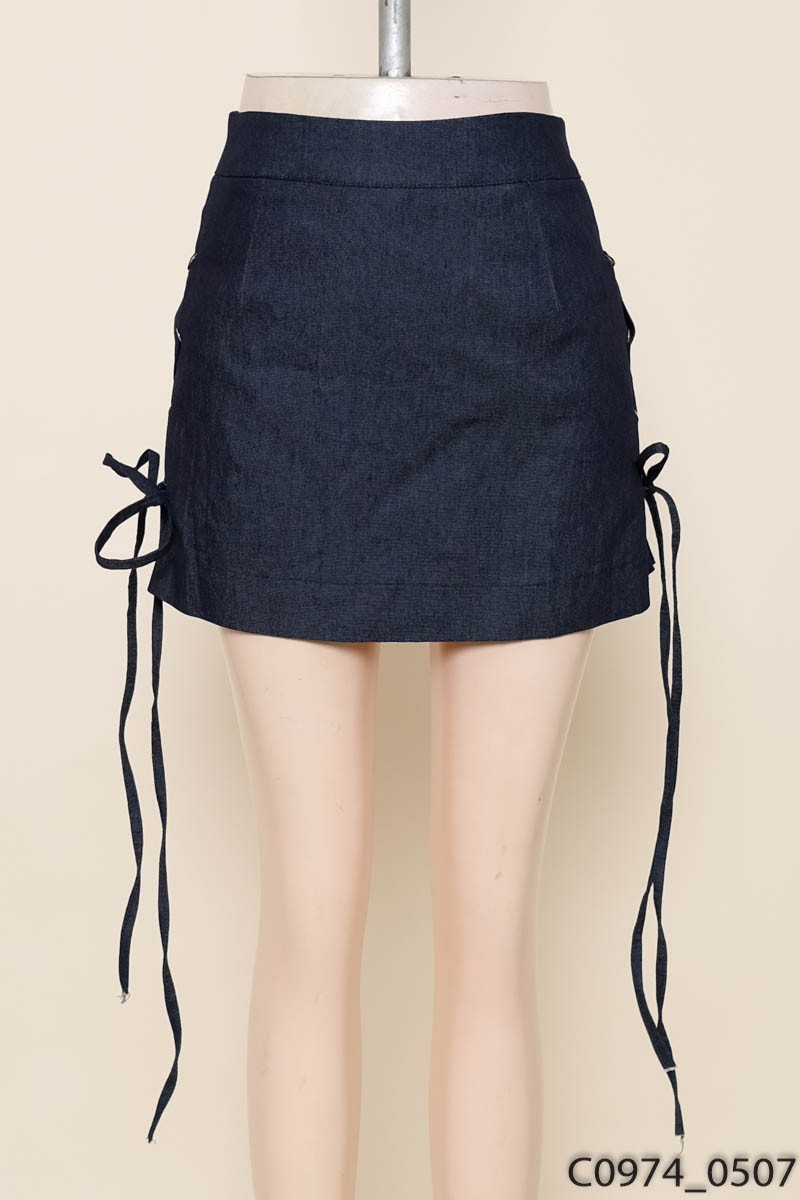 Chân váy jeans xanh đan dây