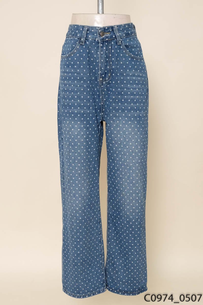 Quần jeans xanh chấm bi