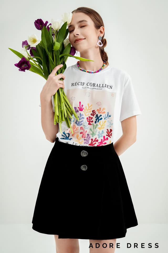 Quần shorts đen giả váy Adore Dress