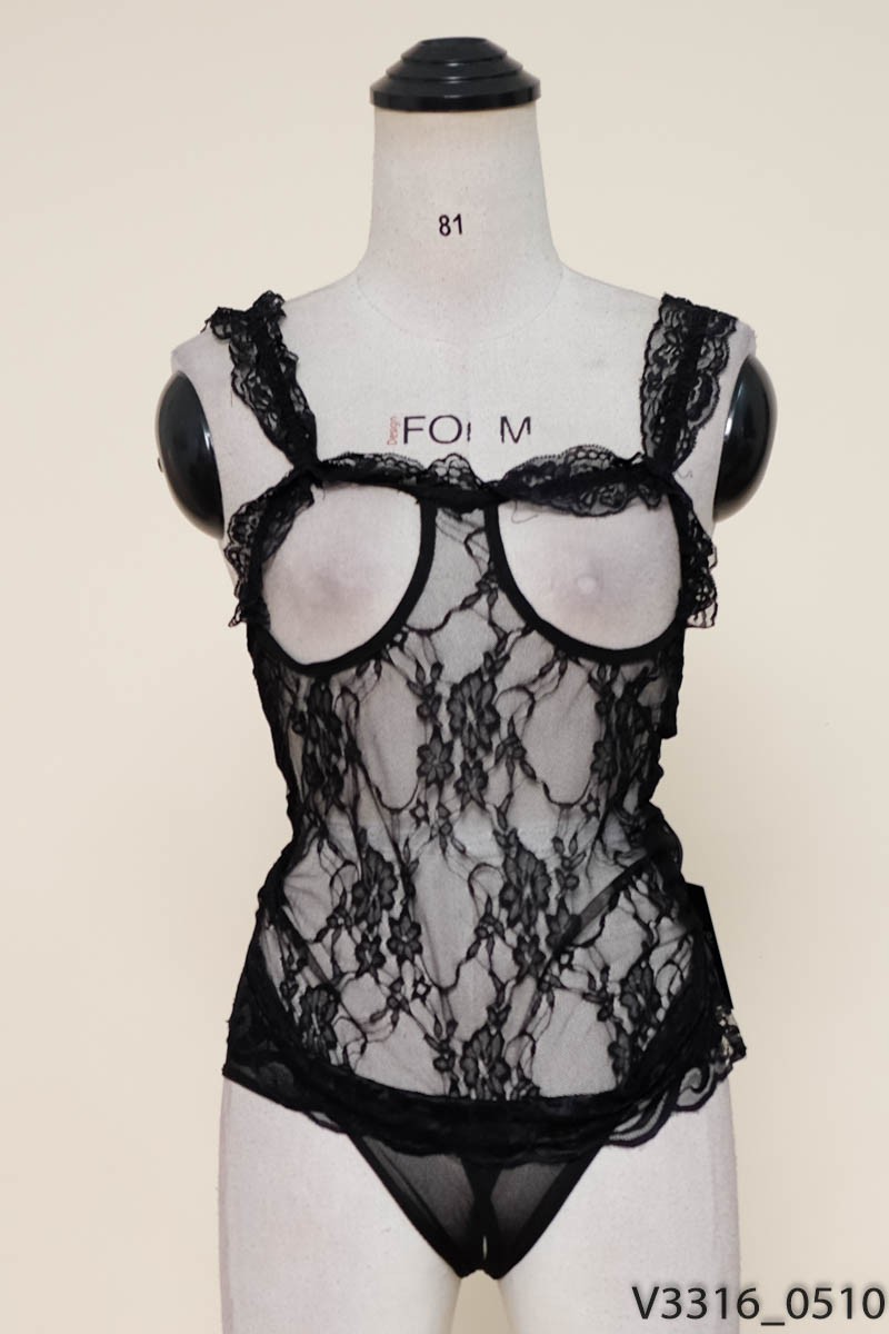 Jumpsuits ren đen New Tags
