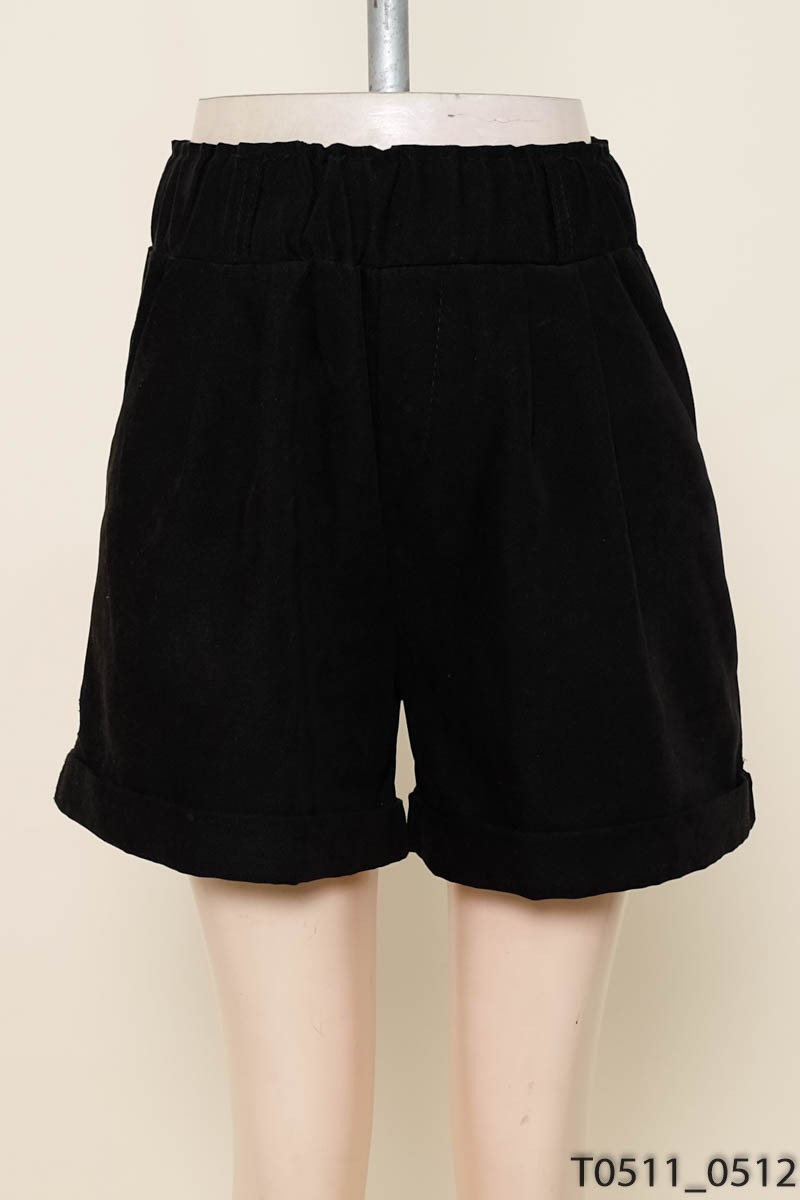 Quần shorts đen