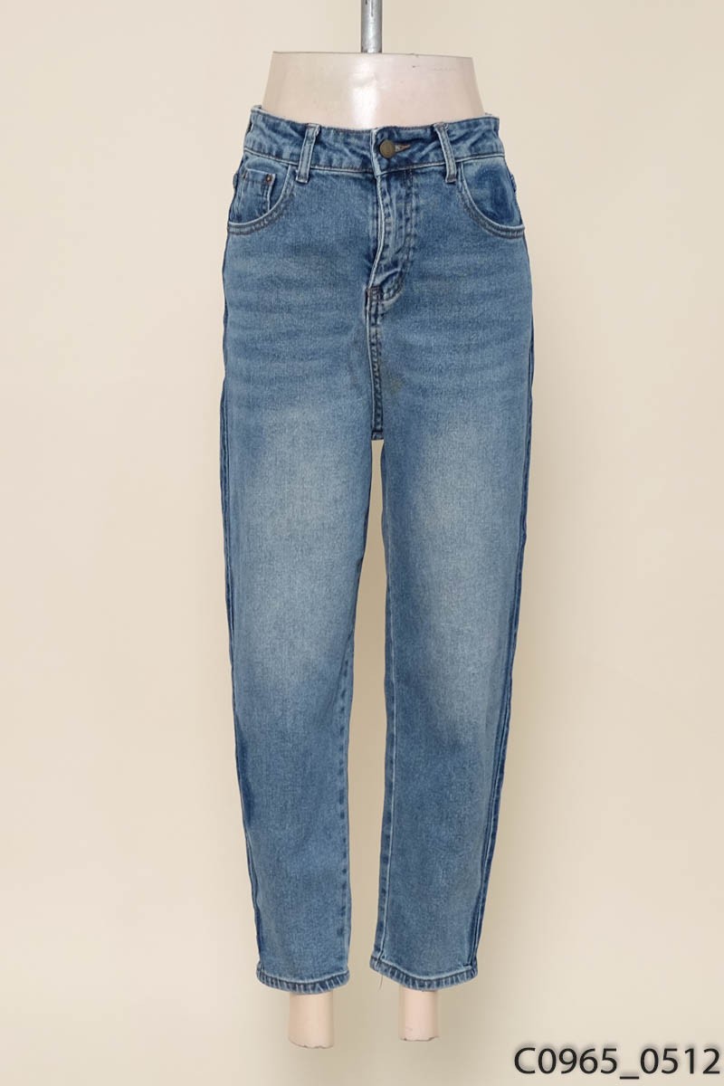 Quần jeans xanh