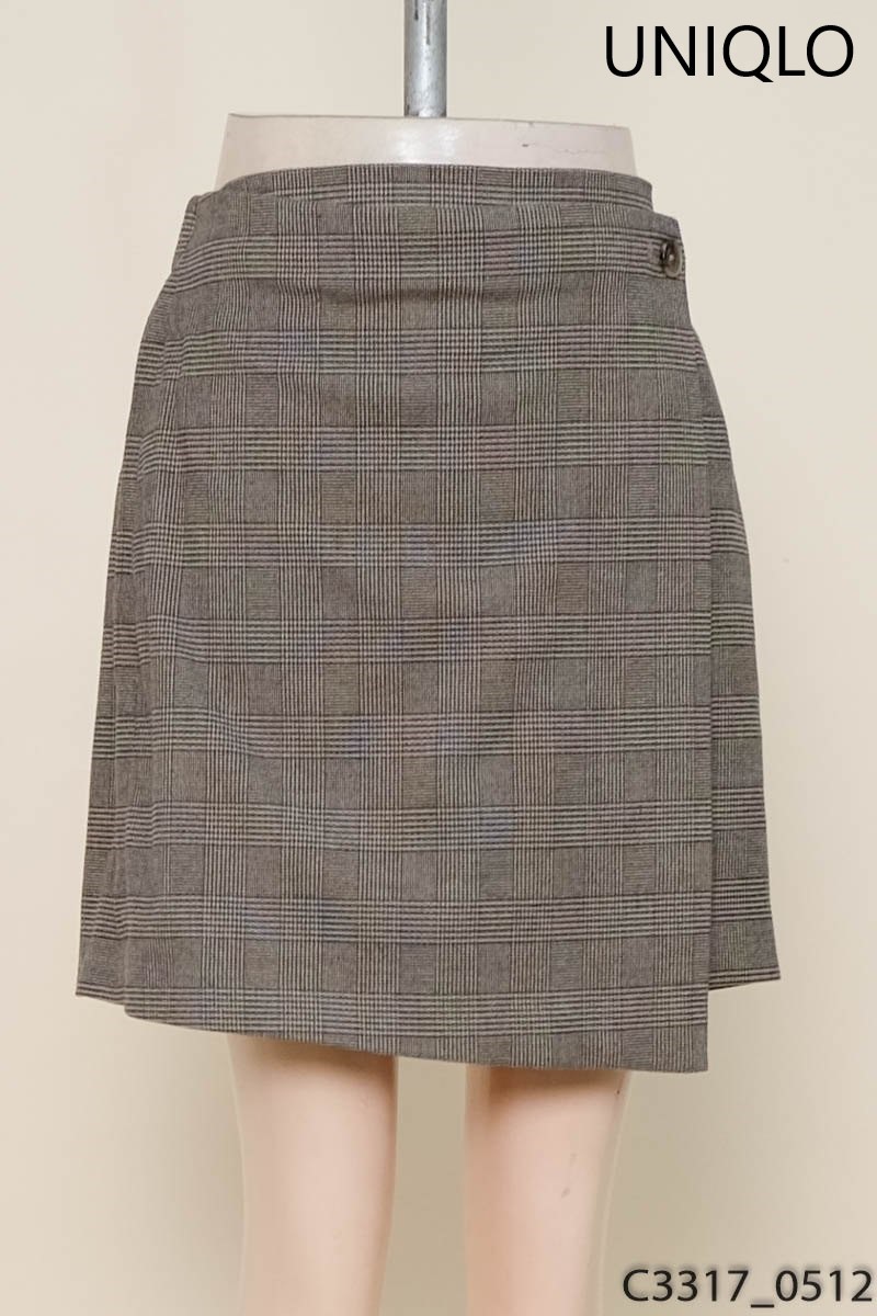 Quần nâu caro Uniqlo