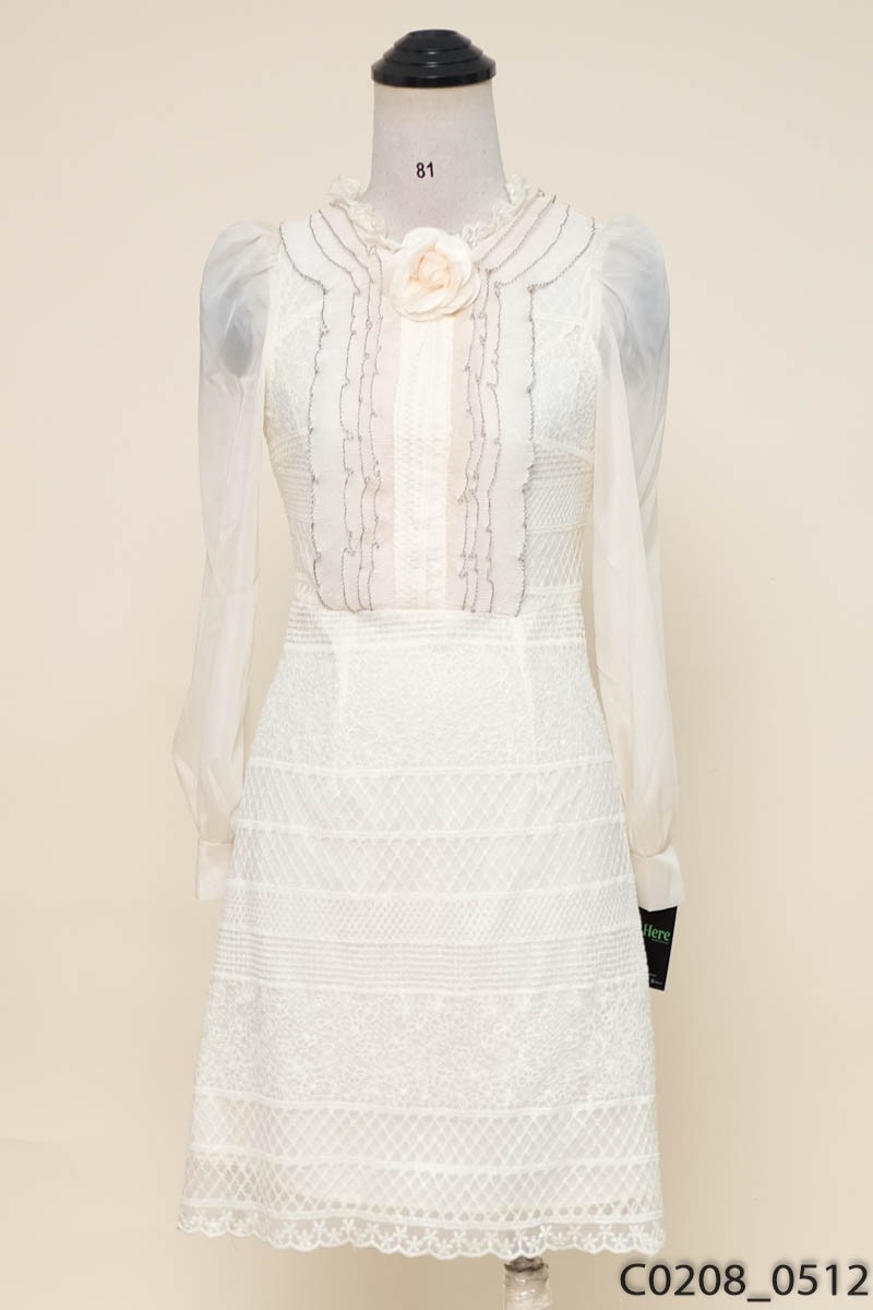 DT ROSE- Đầm be đính hoa cổ New Tags