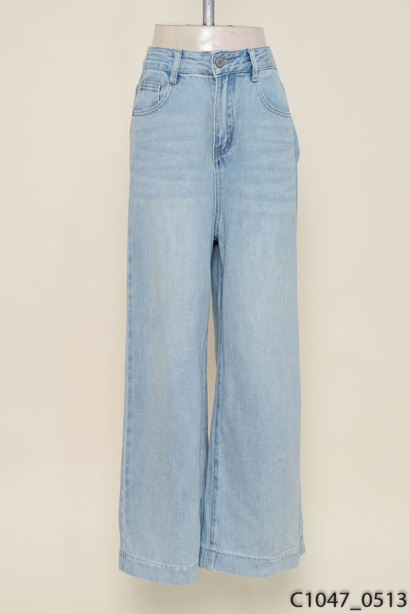 Quần jeans xanh phai