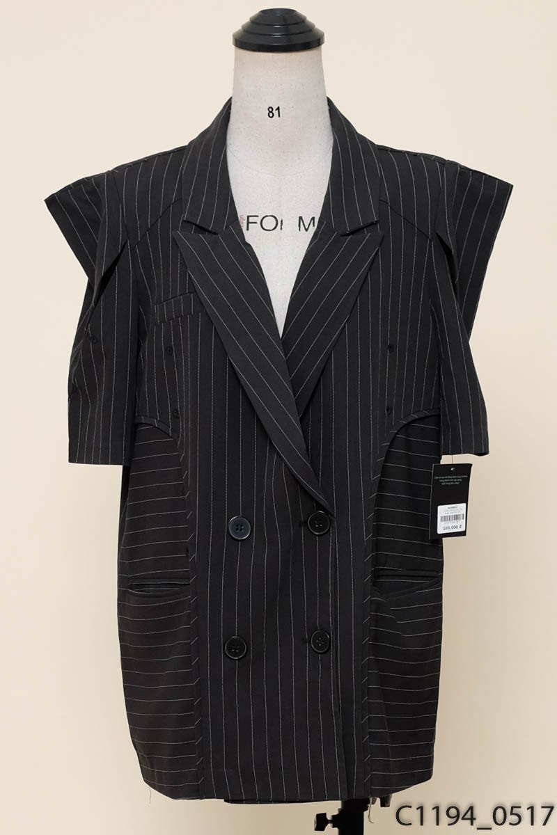 Áo khoác vest đen cộc tay