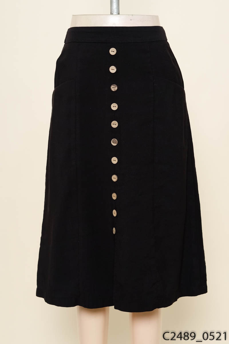 Chân váy đen khuy gỗ Adore Dress