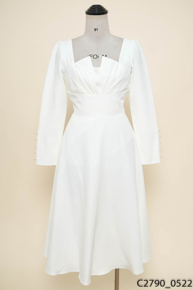 ALICE- Đầm trắng dài tay New Tags