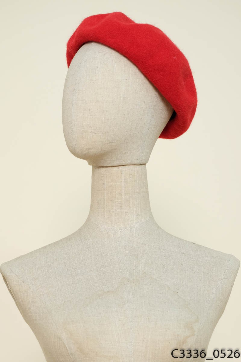 Mũ beret đỏ