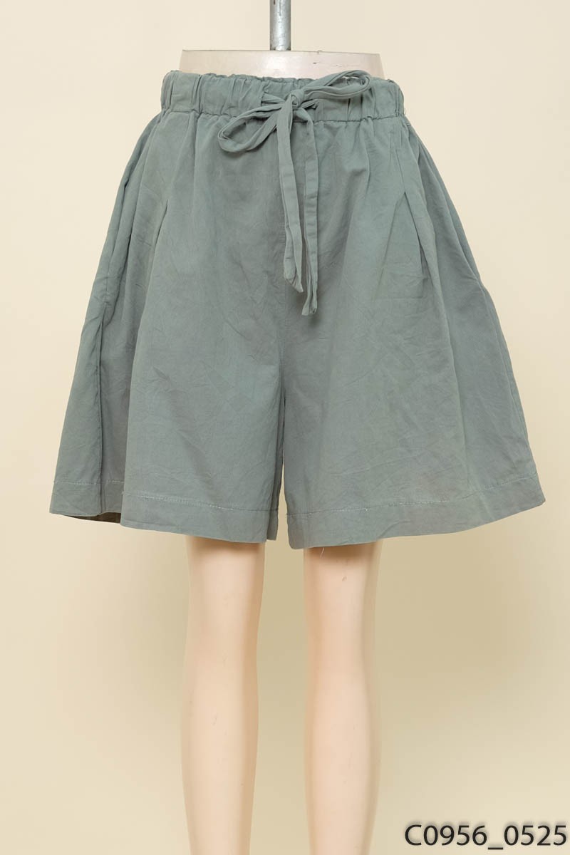 Quần short xanh