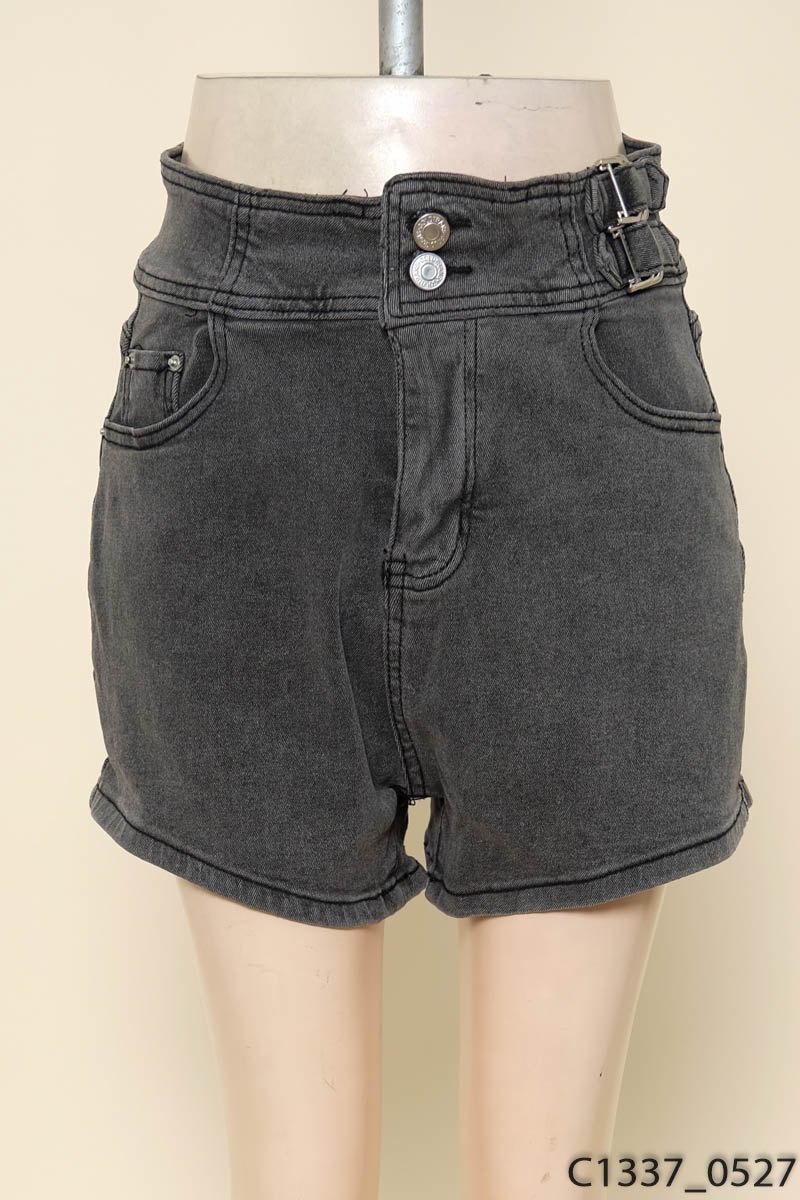 Quần shorts jeans đen