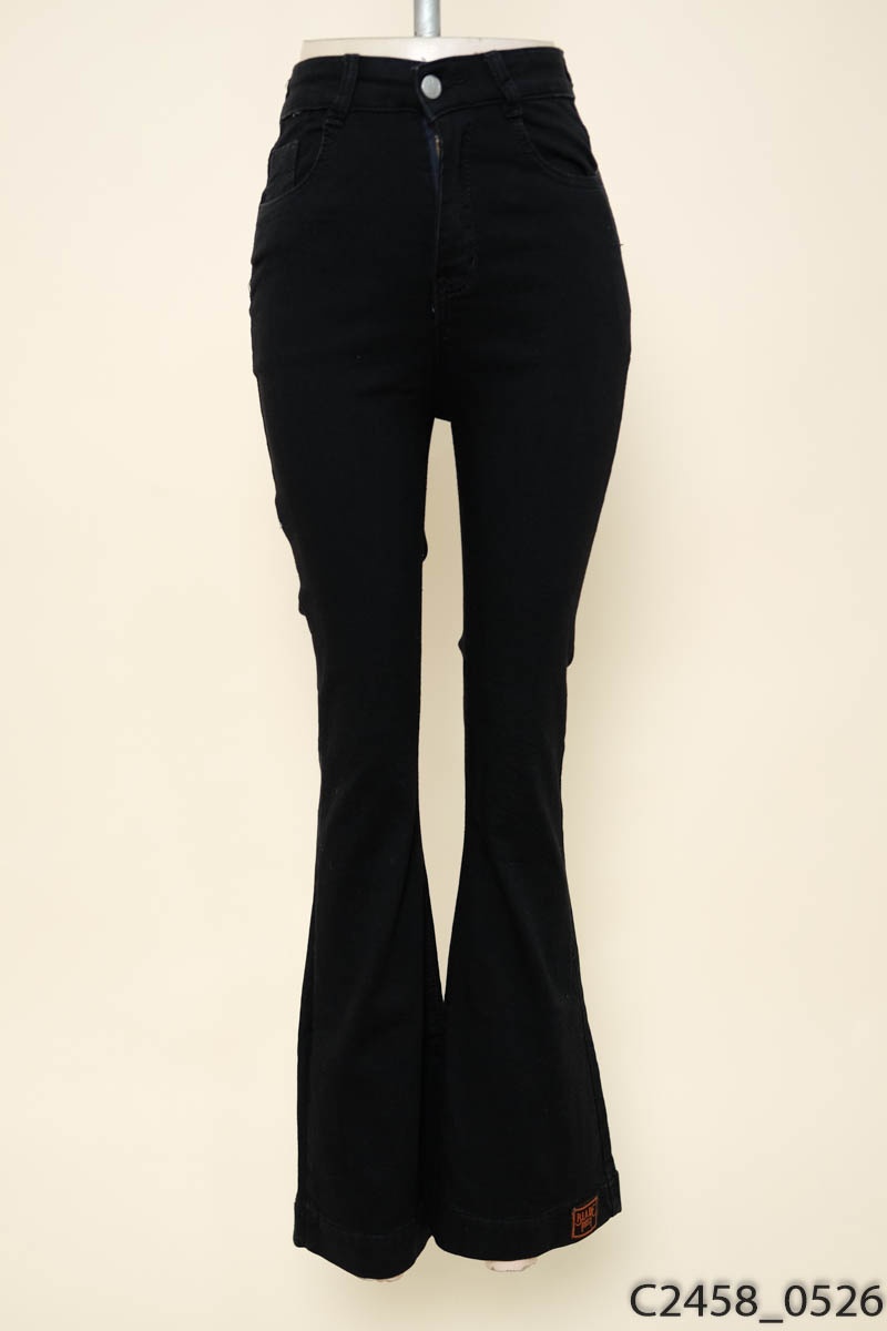 Quần jeans đen