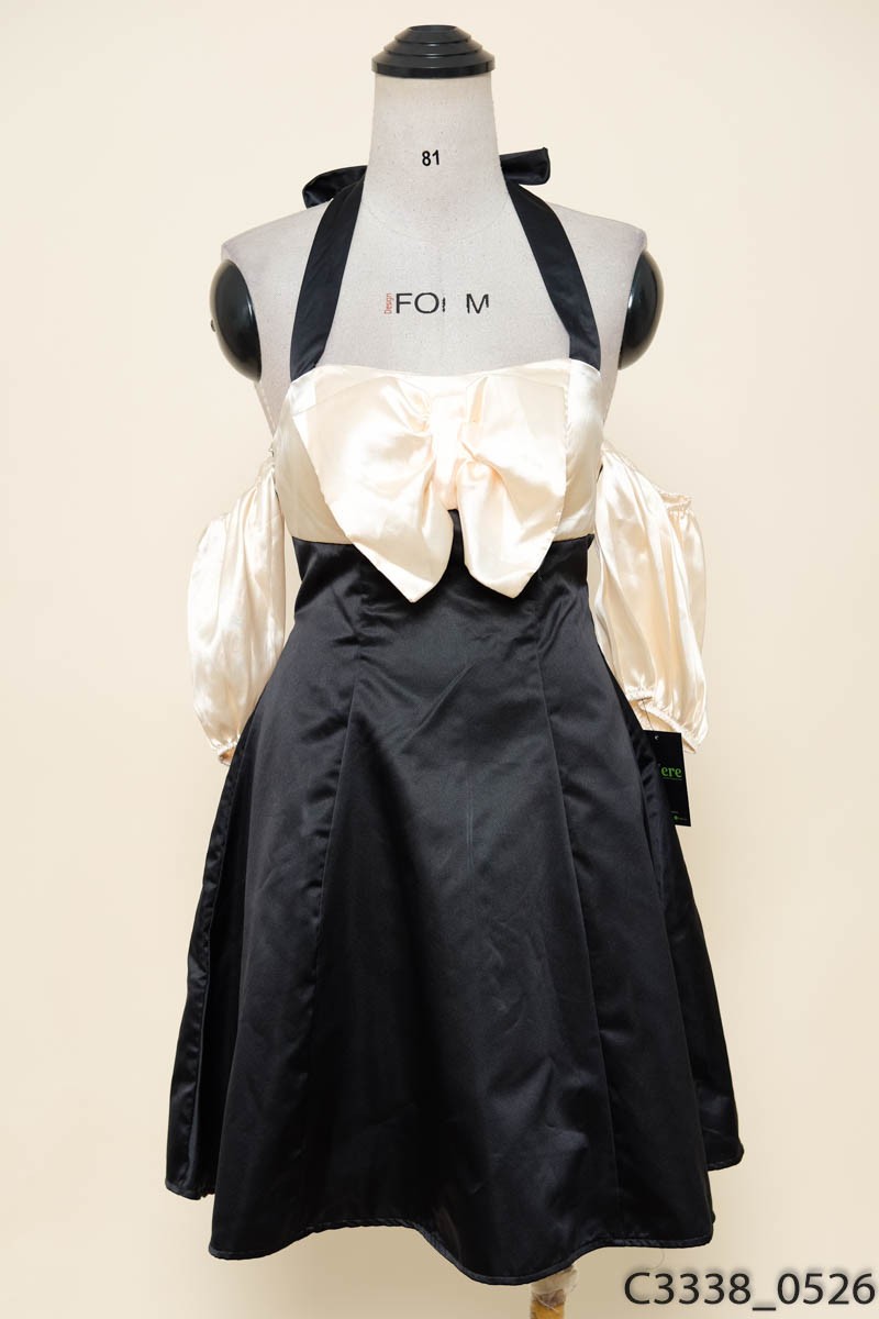 Đầm đen phối be New Tags