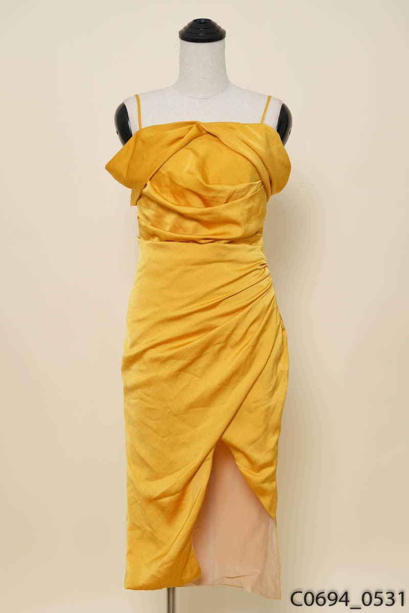 INES - Đầm vàng