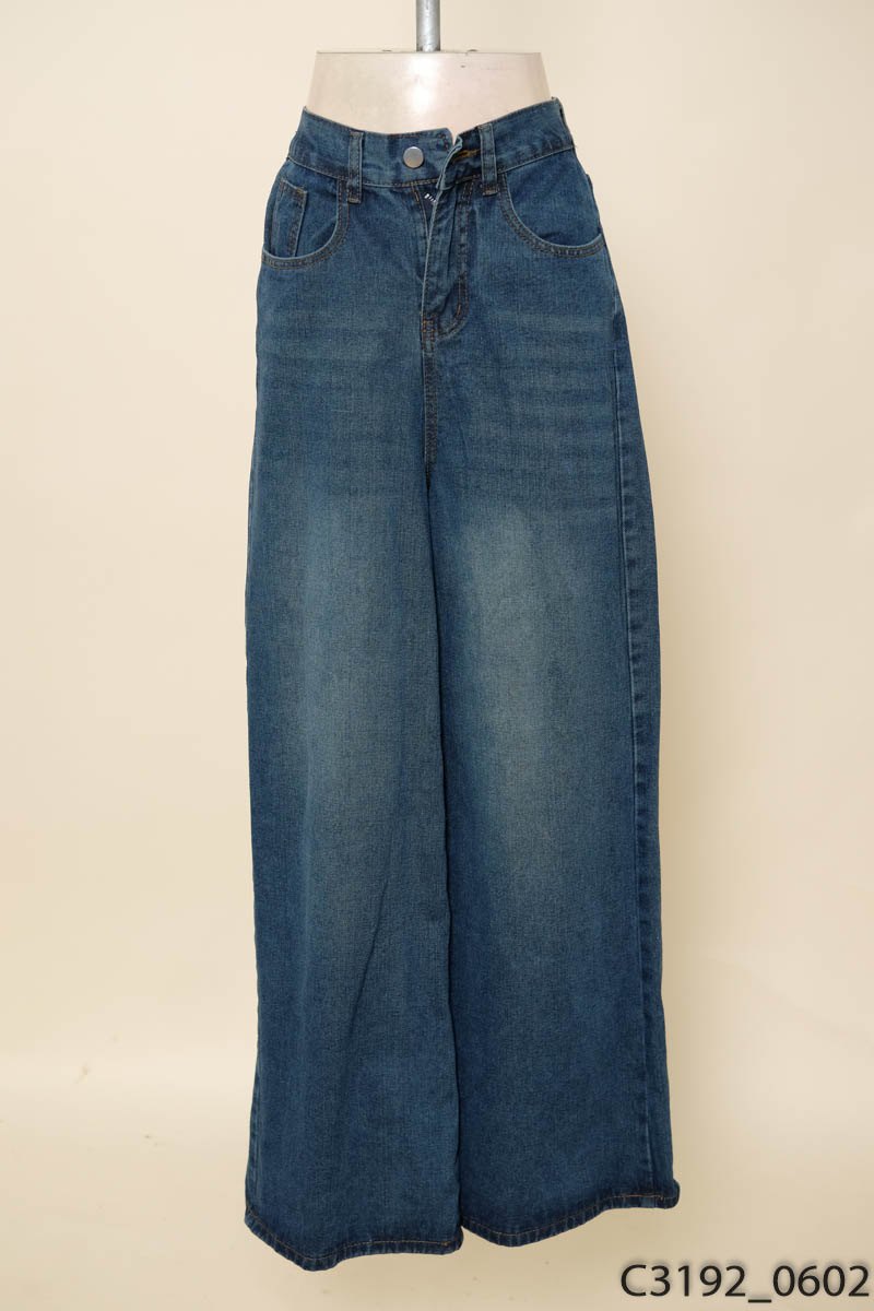 Quần jeans ống rộng New Tags