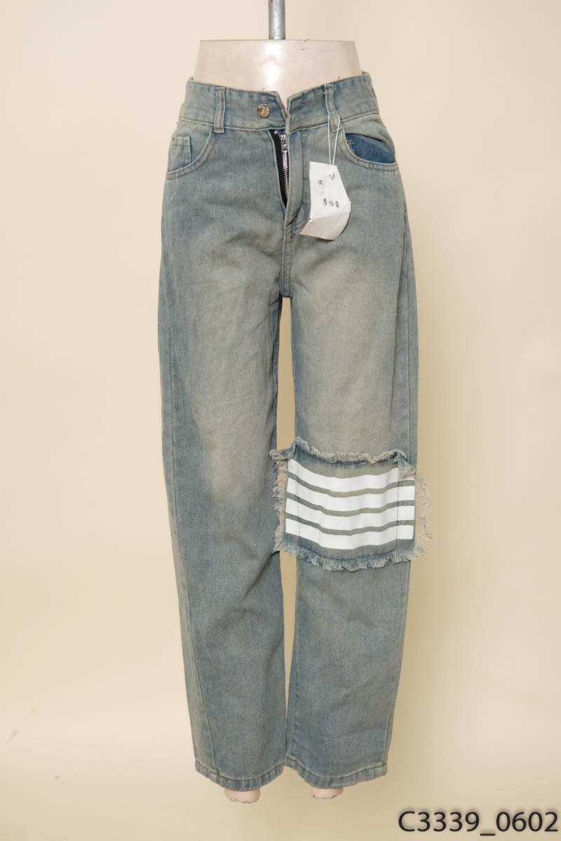 Quần jeans phai xanh New Tags
