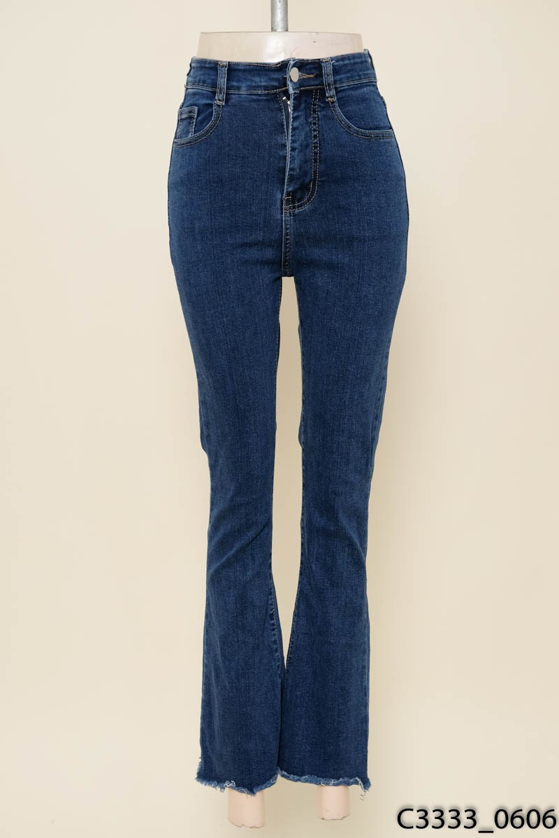Quần jeans ống loe