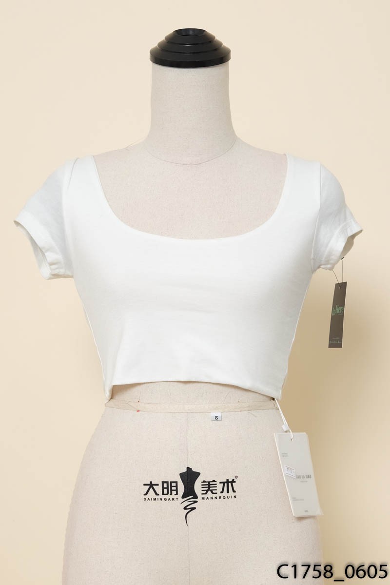 Áo croptop trắng New Tags