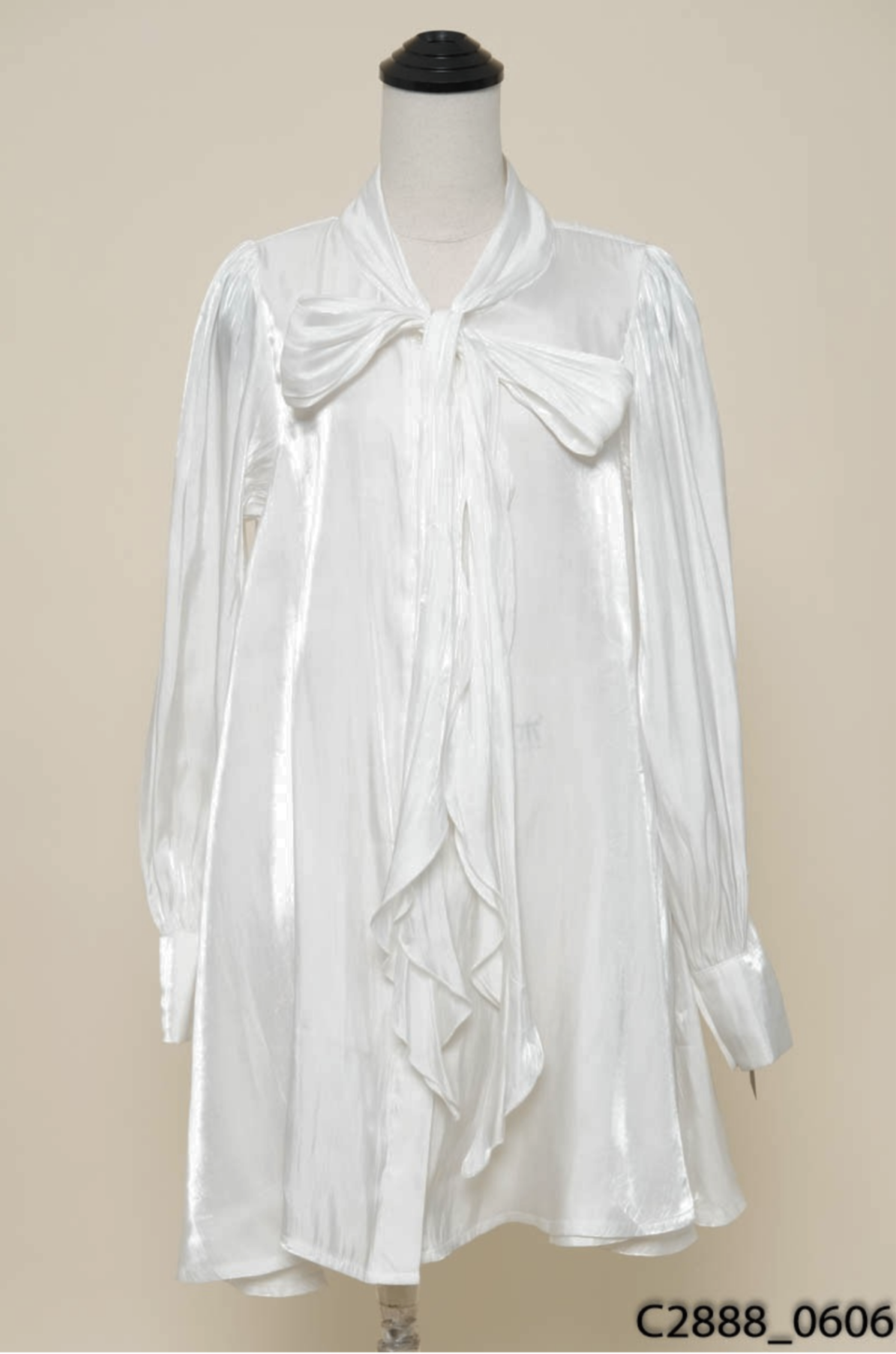 Đầm organza trắng