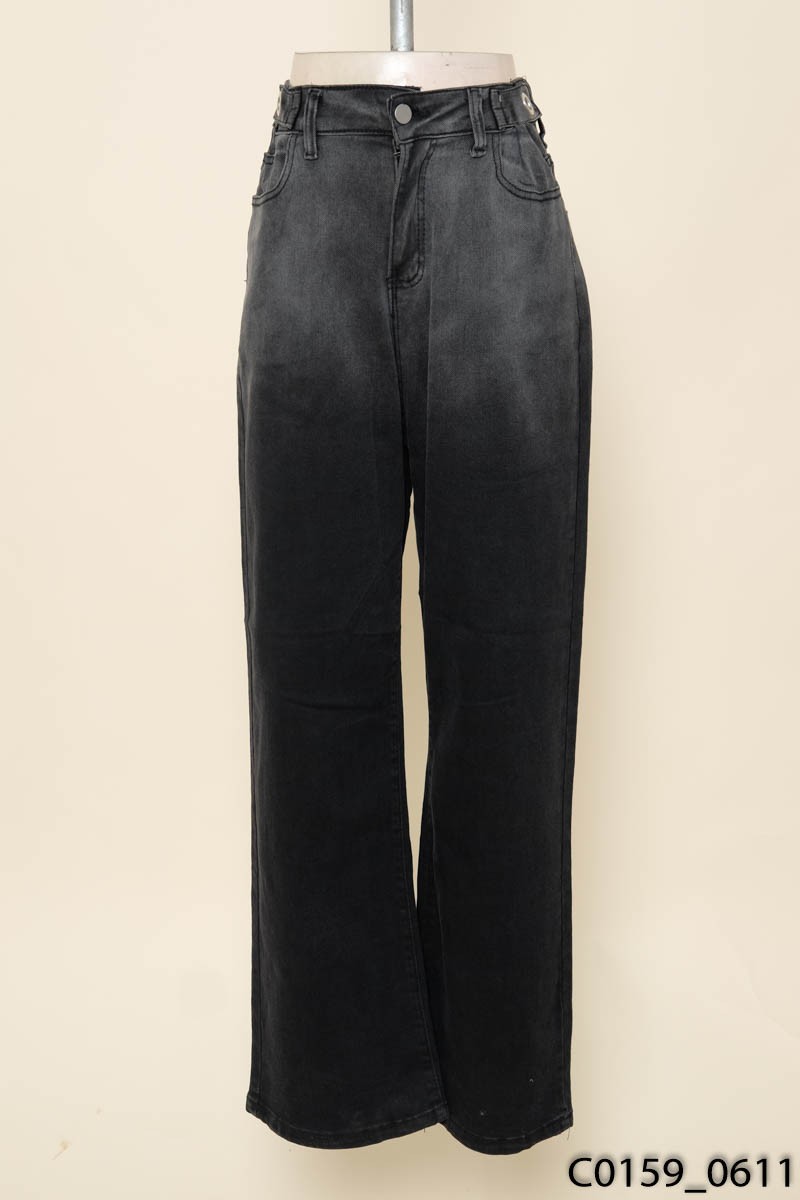 Quần jeans đen phai ghi