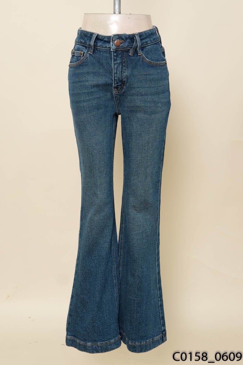 Quần jeans xanh