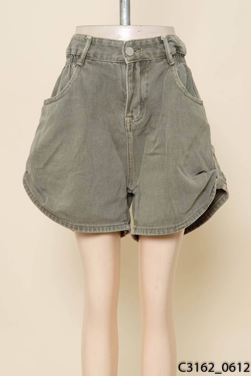 Quần shorts xám