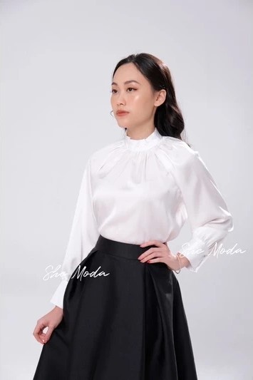 Áo trắng khuy cổ New Tags