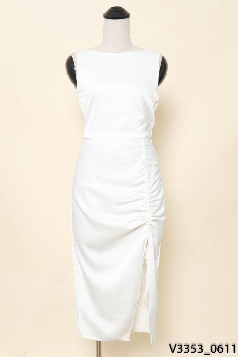 SHE MODA - Đầm trắng sát nách New Tags