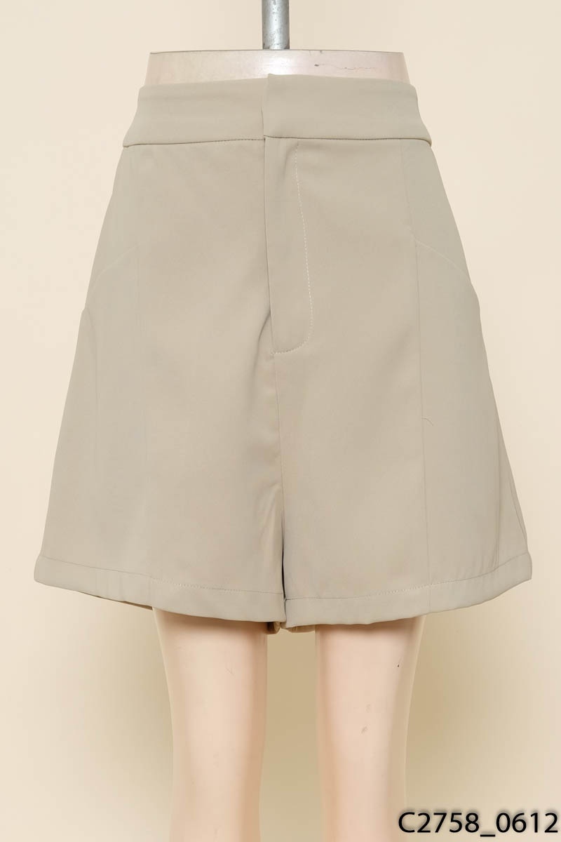 OLV BOUTIQUE- Quần be